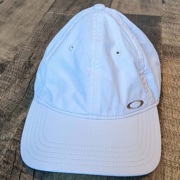 Oakley Hydrolix Hat Strapback Lightweight White Polyester Baseball Cap - Picture 1 of 6